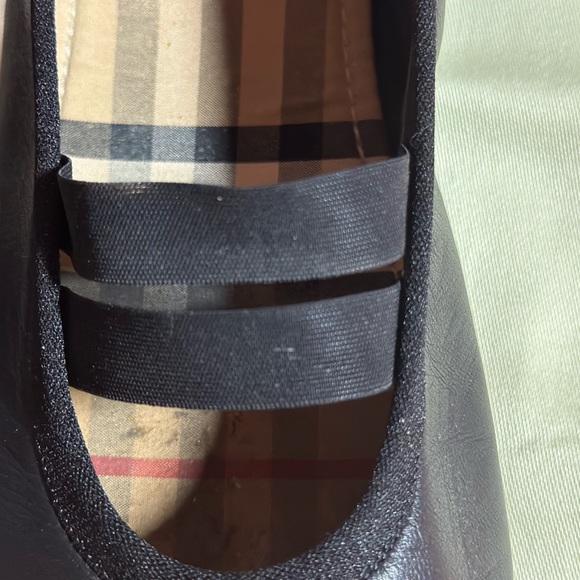 Authentic Burberry ballerina flats gently used. - Picture 7 of 12